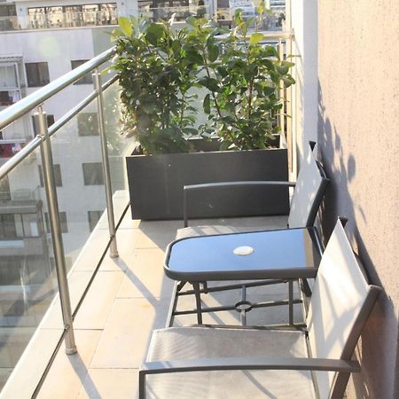 Grozavesti Luxury Apartment With 2 Rooms Bukarest Kültér fotó