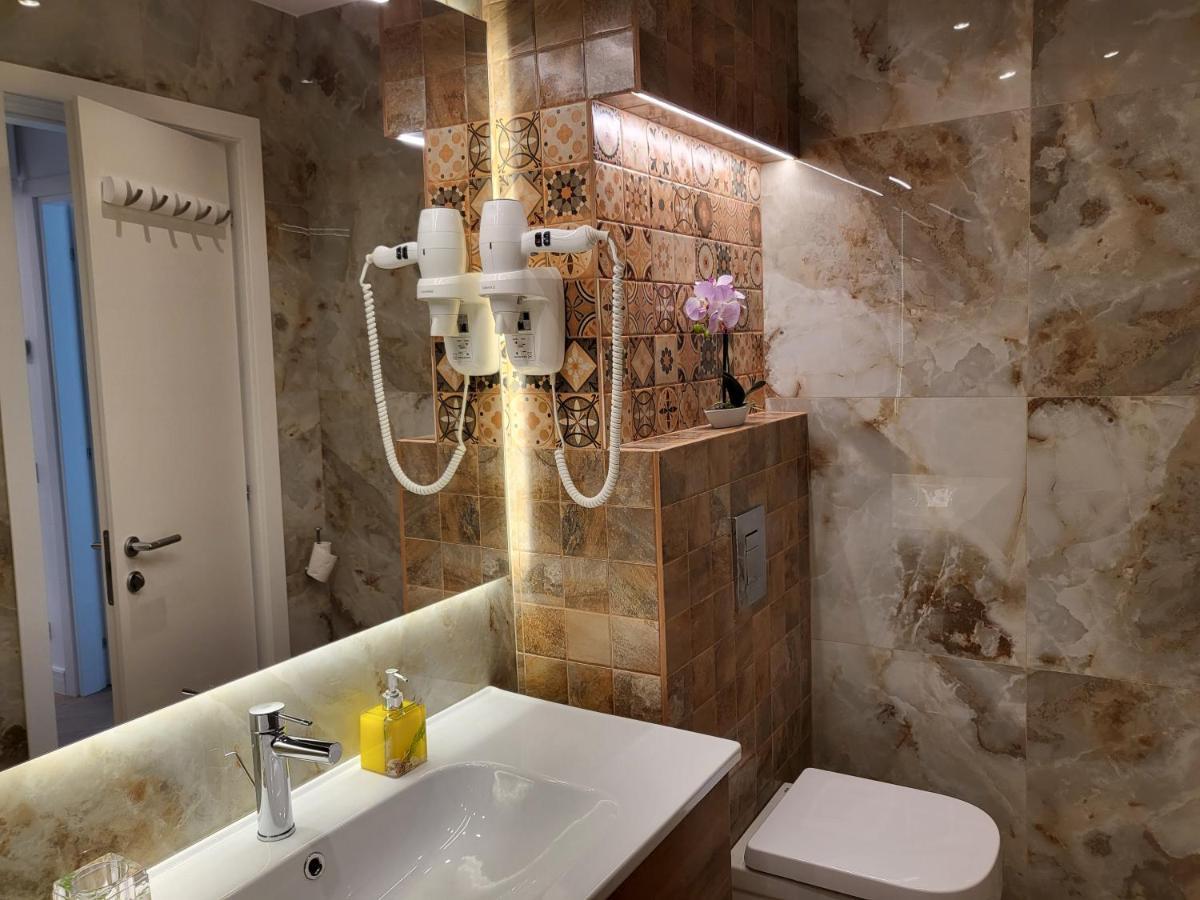 Grozavesti Luxury Apartment With 2 Rooms Bukarest Kültér fotó