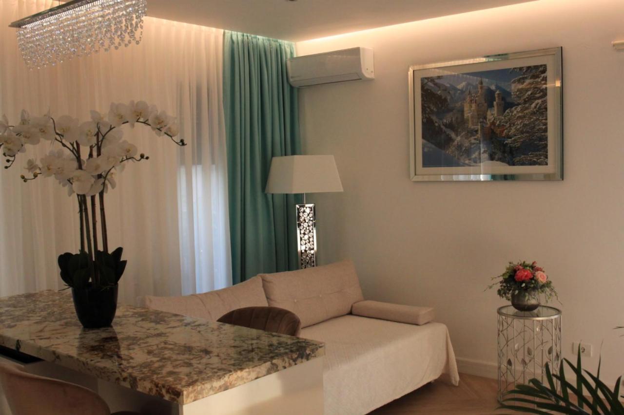 Grozavesti Luxury Apartment With 2 Rooms Bukarest Kültér fotó